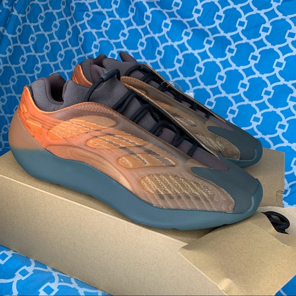adidas gazelle silver green womens Yeezy 700 V3 